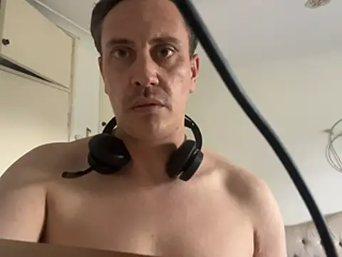 malcolm2334 online show from May 2026 06:11:02 PM