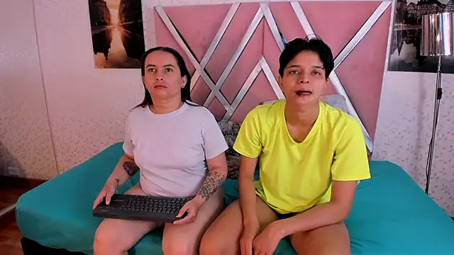 Snapshot of natasha_and_zoe chatting on March 2026 11:21:01 AM natasha and zoe online show from March 2026 11:21:01 AM