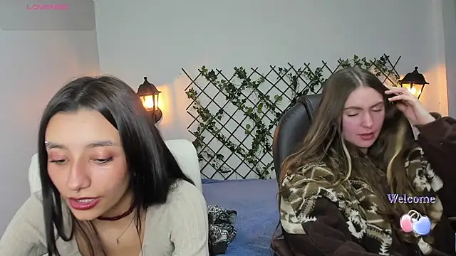 nana  rousse online show from February 2026 11:23:02 PM