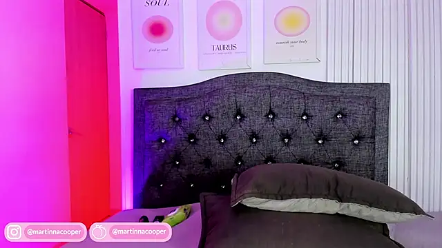 Martinna-28 online show from April 2026 10:01:02 PM