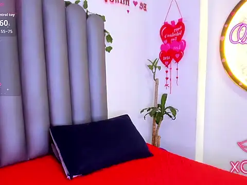 Miaa-Foxx online show from March 2026 07:48:01 PM