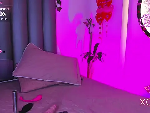 Miaa-Foxx online show from March 2026 08:18:01 PM