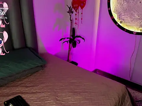 Miaa-Foxx online show from March 2026 08:09:01 PM