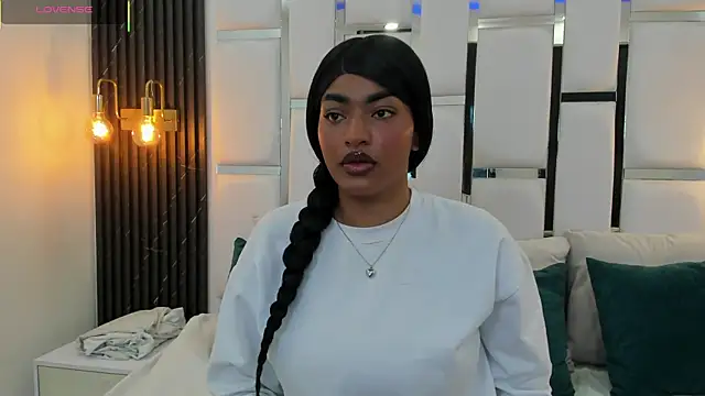  luna rossee  online show from February 2026 09:59:02 PM