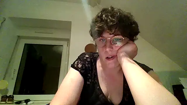 OIseauNoir88 online show from February 2026 08:51:01 PM