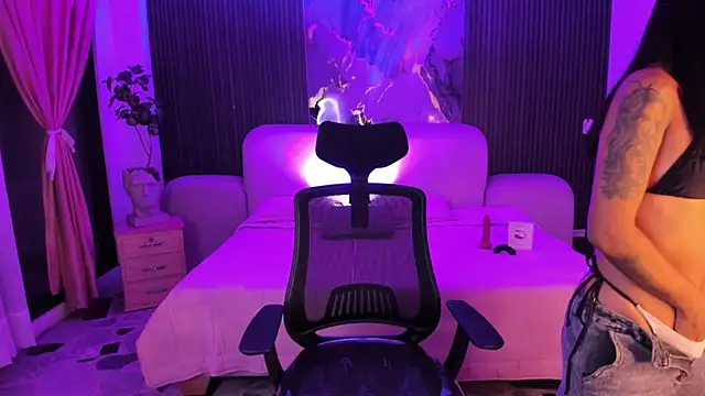 JazminRusso  online show from April 2026 06:44:01 AM