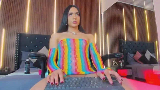 Viannca   online show from April 2026 04:19:01 AM