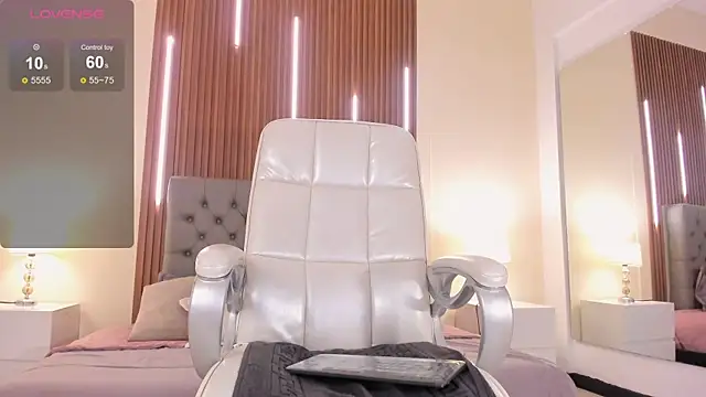 Viannca   online show from April 2026 05:31:02 AM