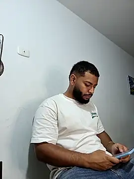 Snapshot of KLEYTON33 chatting on March 2026 03:02:02 AM KLEYTON33 online show from March 2026 03:02:02 AM