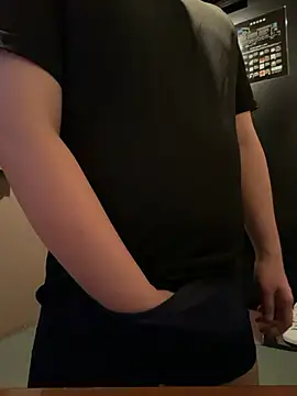 Snapshot of yuuuuusuke00 chatting on February 2026 03:24:01 AM yuuuuusuke00 online show from February 2026 03:24:01 AM