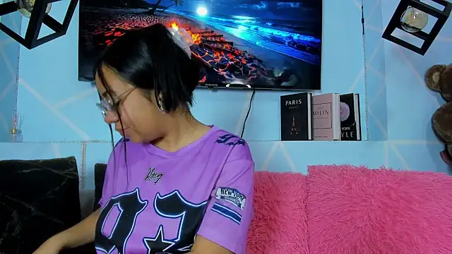 amy noa online show from April 2026 12:39:01 AM