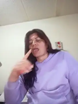 Erica  brooks online show from May 2026 04:50:01 AM