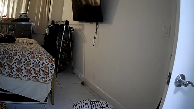 AlexisKayx online show from April 2026 01:46:02 AM