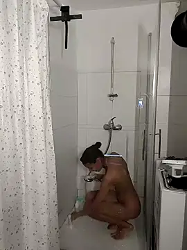 YaraEstelle online show from March 2026 05:48:01 PM