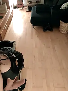 YaraEstelle online show from March 2026 08:36:01 PM