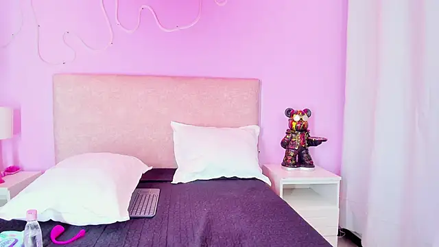 Hilaryportman online show from March 2026 03:06:02 AM