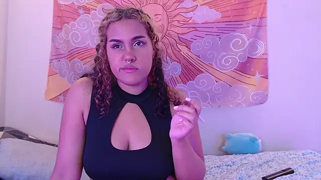 Snapshot of Eimy_star chatting on February 2026 12:10:02 AM Eimy star online show from February 2026 12:10:02 AM