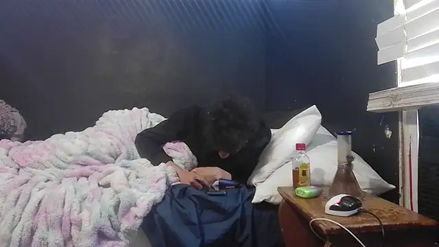 Snapshot of spooky425hd chatting on June 2026 02:06:02 PM spooky425hd online show from June 2026 02:06:02 PM