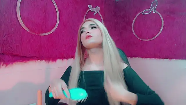 isabella vogue online show from February 2026 11:42:02 AM