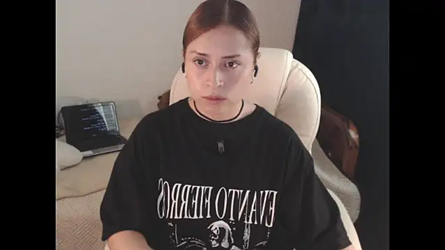 Lametaleralatina online show from February 2026 01:32:02 PM