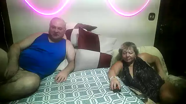 bialoba7 online show from November 2025 10:46:01 PM