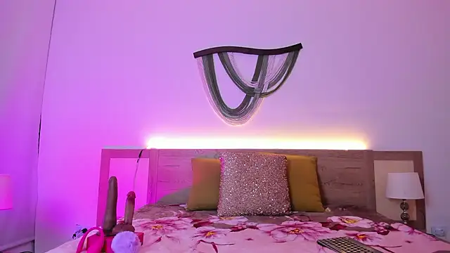 LiaJohnnson  online show from April 2026 04:14:02 AM