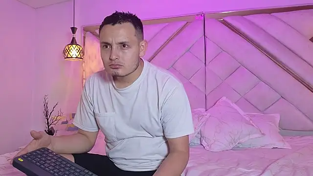 nilaynoa online show from February 2026 12:13:02 PM