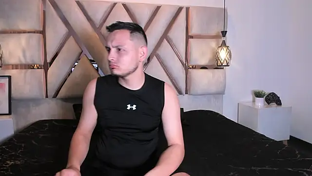 nilaynoa online show from February 2026 12:05:01 PM