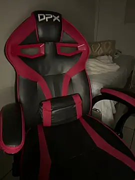 hungtwinkBR online show from April 2026 12:40:01 AM