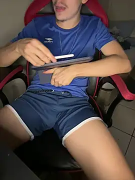 hungtwinkBR online show from March 2026 11:38:01 PM