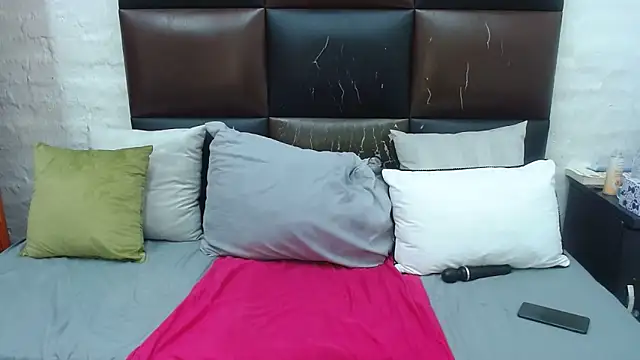 Bootylexy20 online show from March 2026 05:25:02 PM