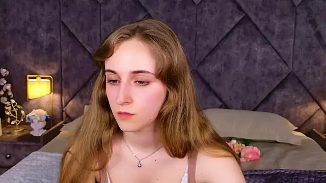 Snapshot of Tara_Keats chatting on May 2026 04:01:02 AM Tara Keats online show from May 2026 04:01:02 AM