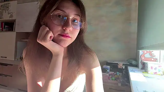 Miaaa Moon online show from April 2026 01:17:02 PM