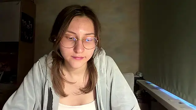 Miaaa Moon online show from May 2026 04:26:02 PM
