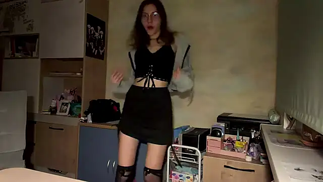 Miaaa Moon online show from April 2026 05:26:01 PM