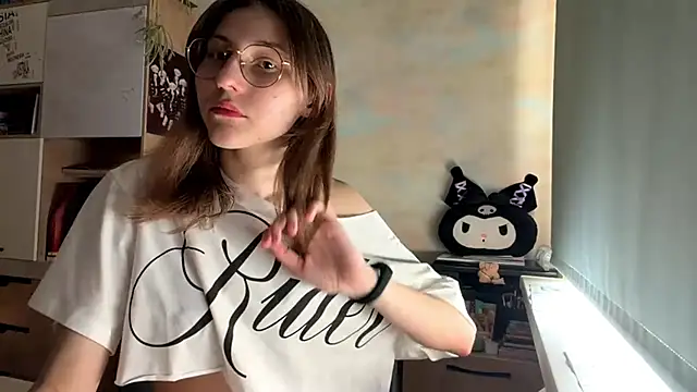 Miaaa Moon online show from March 2026 01:46:01 PM