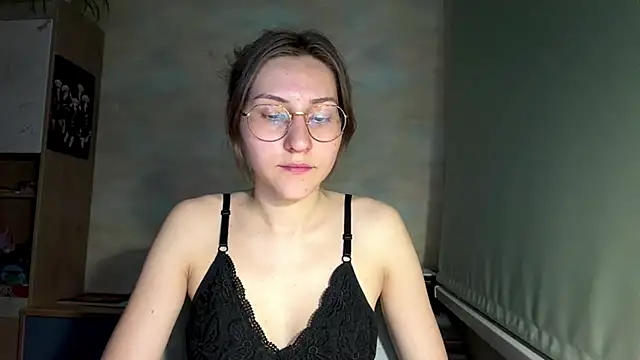 Snapshot of Miaaa_Moon chatting on June 2026 08:36:01 PM Miaaa Moon online show from June 2026 08:36:01 PM