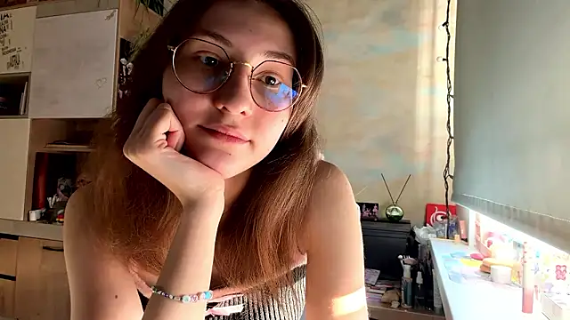 Miaaa Moon online show from March 2026 01:22:02 PM