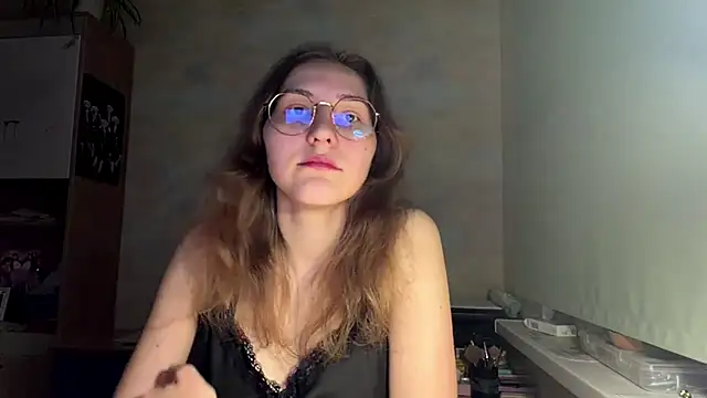 Miaaa Moon online show from June 2026 07:13:02 PM