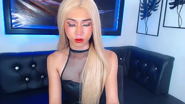 QueenAlisonfoxx online show from June 2026 12:38:01 AM