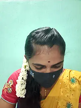 Tamil Hot Shana online show from May 2026 01:28:01 PM