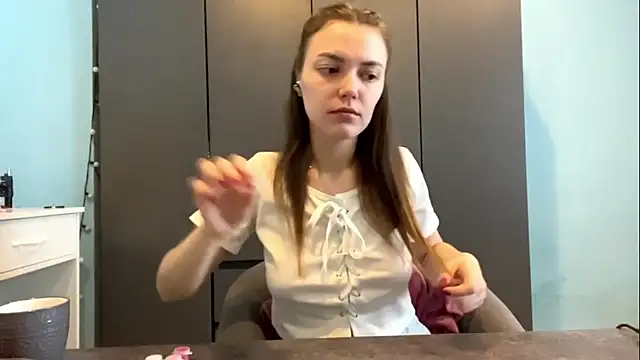 Snapshot of AndreeMerryman chatting on February 2026 01:12:01 AM AndreeMerryman online show from February 2026 01:12:01 AM