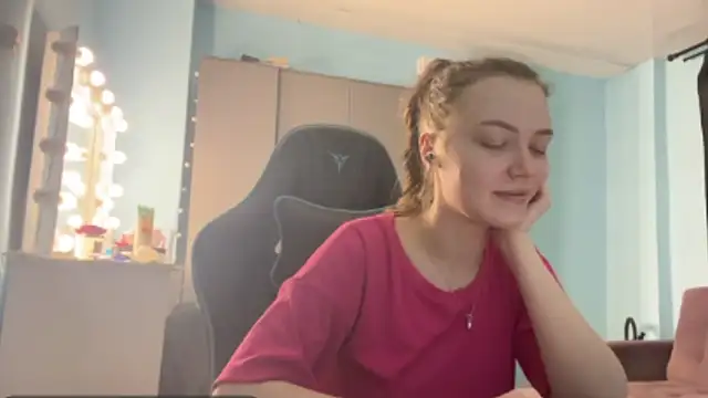 Snapshot of AndreeMerryman chatting on March 2026 08:21:02 AM AndreeMerryman online show from March 2026 08:21:02 AM