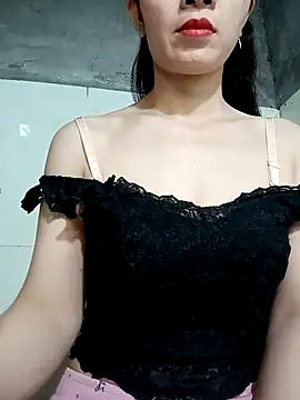 Snapshot of Vyvvyy69 chatting on July 2026 10:43:01 PM Vyvvyy69 online show from July 2026 10:43:01 PM