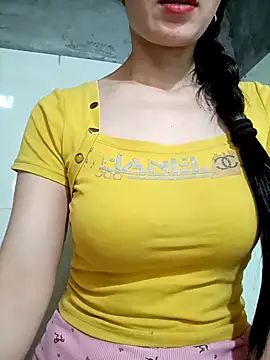Snapshot of Vyvvyy69 chatting on July 2026 10:05:01 AM Vyvvyy69 online show from July 2026 10:05:01 AM