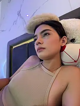 Doll Alaia  online show from February 2026 10:59:02 AM