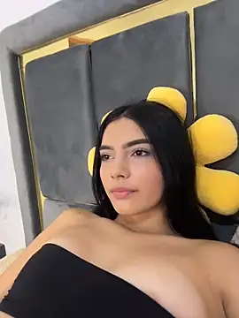 Doll Alaia  online show from February 2026 07:25:02 PM