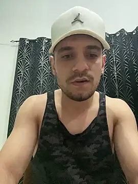 alessand180521 online show from February 2026 10:40:02 PM