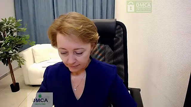 Snapshot of MONA_W chatting on March 2026 11:07:01 AM MONA W online show from March 2026 11:07:01 AM