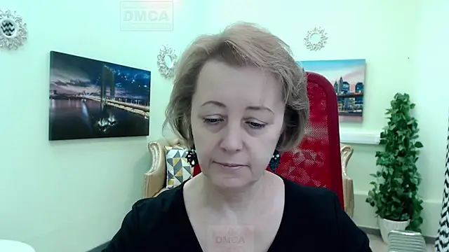 MONA W online show from April 2026 11:03:01 AM